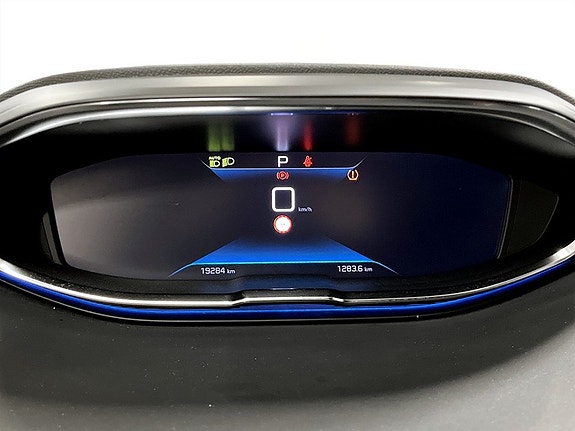 Peugeot 5008 10 of 18