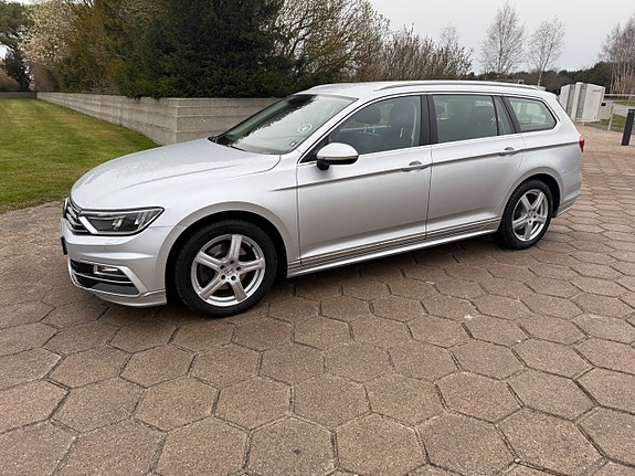 Volkswagen Passat 9 of 15
