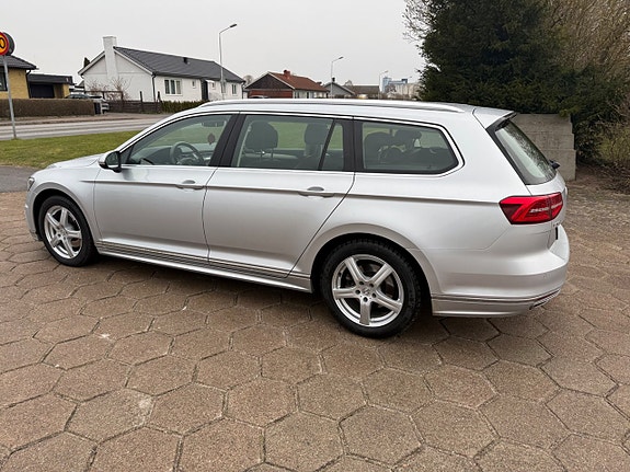 Volkswagen Passat 8 of 15