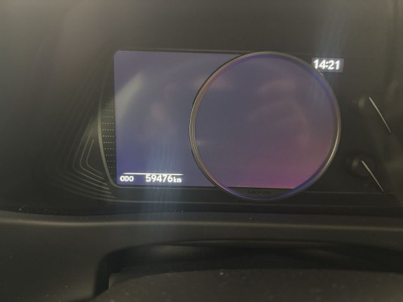 Lexus UX250h 13 of 17