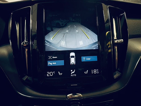 Volvo XC60 14 of 20