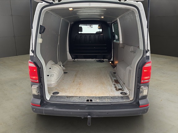 Volkswagen Transporter 13 of 30