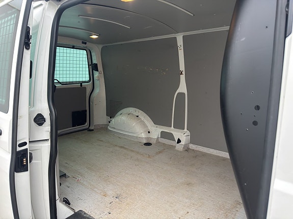 Volkswagen Transporter 16 of 30