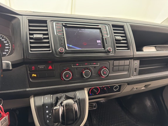 Volkswagen Transporter 27 of 30
