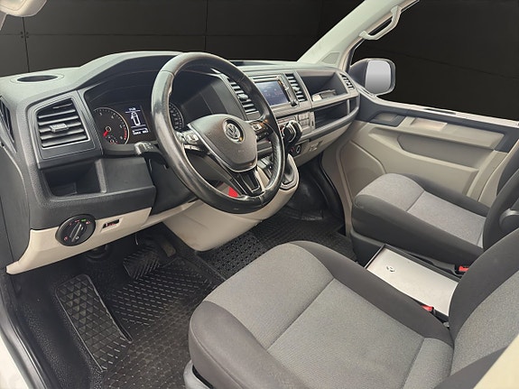 Volkswagen Transporter 21 of 30