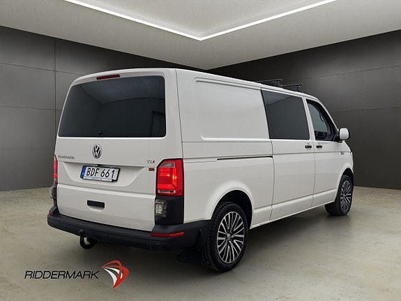 Volkswagen Transporter 10 of 30