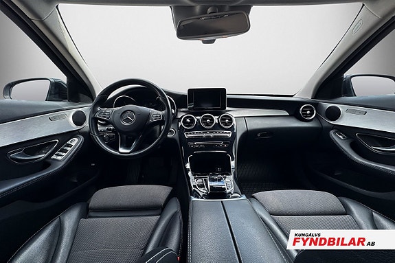 Mercedes-Benz C350 7 of 8