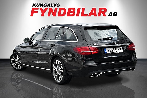 Mercedes-Benz C350 2 of 5