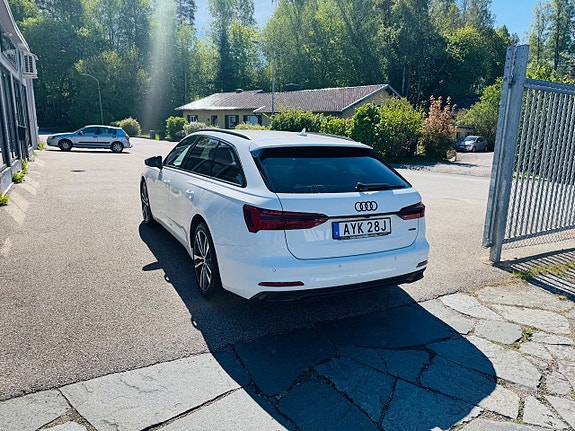 Audi A6 4 of 5