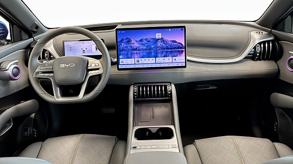 BYD Atto 3 4 of 5