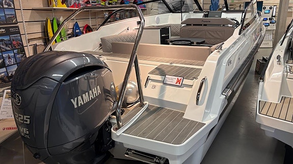 Yamarin 67 DC - Yamaha 225 V6 4 of 10