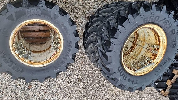 Dubbelmontage 650/65 R38 + 540/65 R28