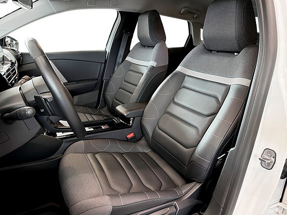 Citroen C4 X 4 of 5