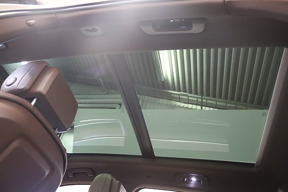 Porsche Cayenne 12 of 24