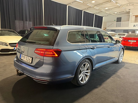 Volkswagen Passat 3 of 5