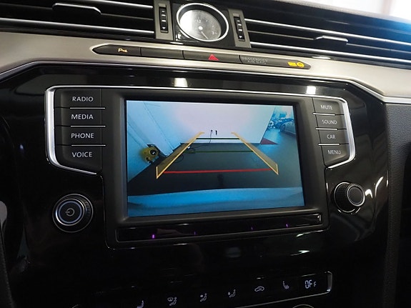 Volkswagen Passat 20 of 22
