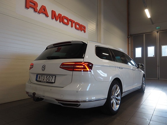 Volkswagen Passat 6 of 22