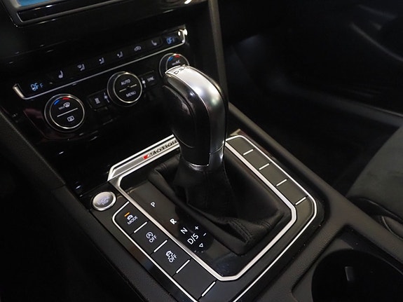 Volkswagen Passat 21 of 22