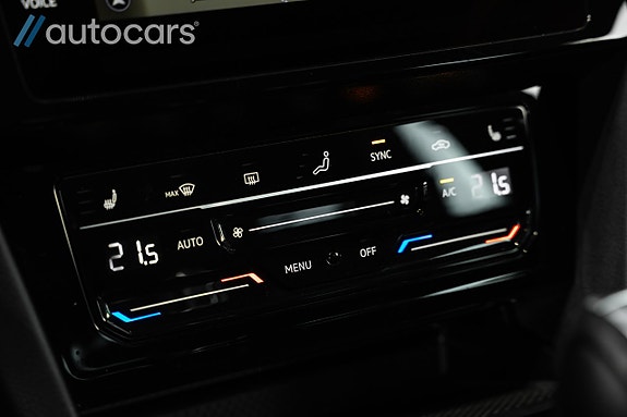 Volkswagen Passat 28 of 30