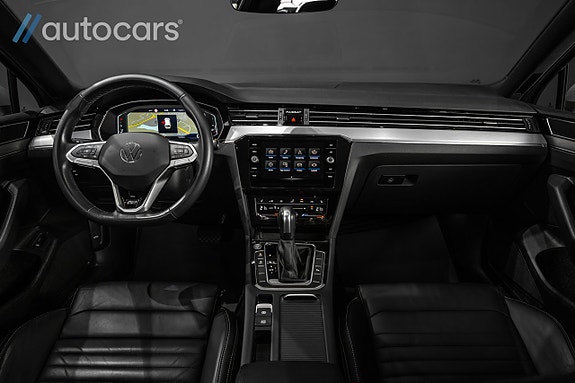 Volkswagen Passat 19 of 30