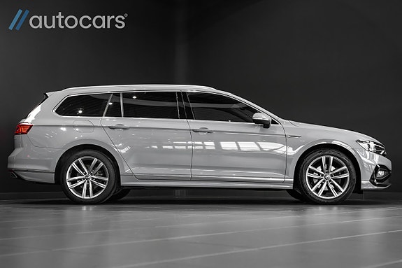 Volkswagen Passat 2 of 5