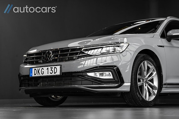 Volkswagen Passat 10 of 30