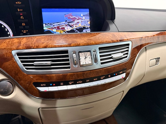 Mercedes-Benz S350 22 of 30