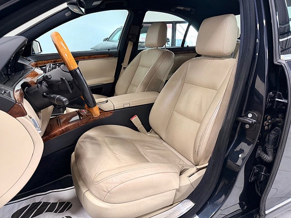 Mercedes-Benz S350 10 of 30