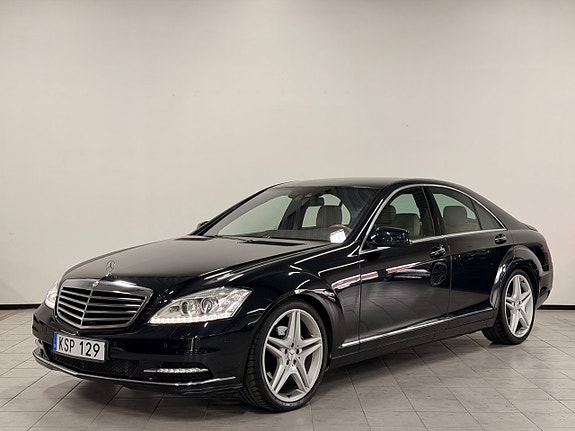 Mercedes-Benz S350 2 of 5