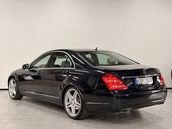 Mercedes-Benz S350 4 of 5