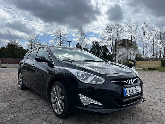 Hyundai i40 2 of 13