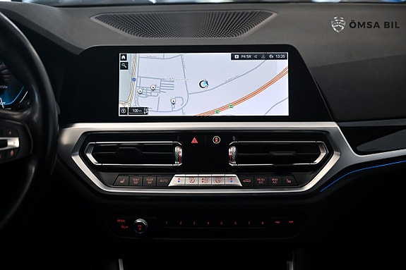 BMW 330e 13 of 18