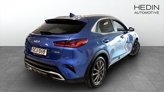 Kia XCeed 2 of 5