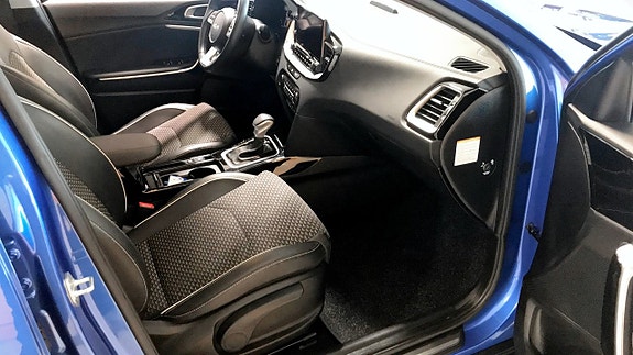 Kia XCeed 3 of 5