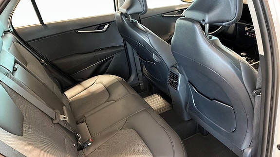 Kia Niro 12 of 12