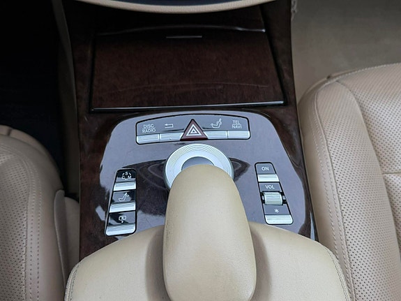 Mercedes-Benz S400 18 of 24
