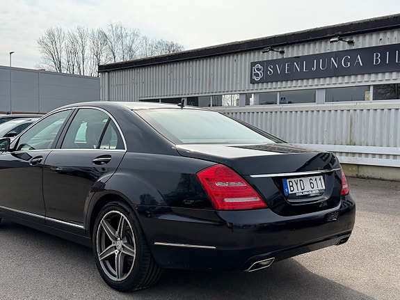 Mercedes-Benz S400 7 of 24
