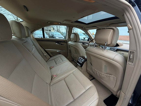 Mercedes-Benz S400 16 of 24
