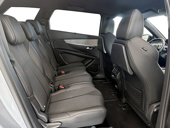 Peugeot 5008 14 of 18