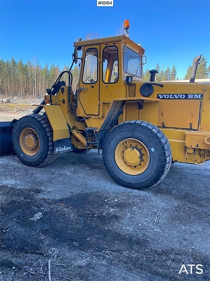 Volvo 4300 Hjullastare med skopa, Nyrenoverad (180,000:- ex