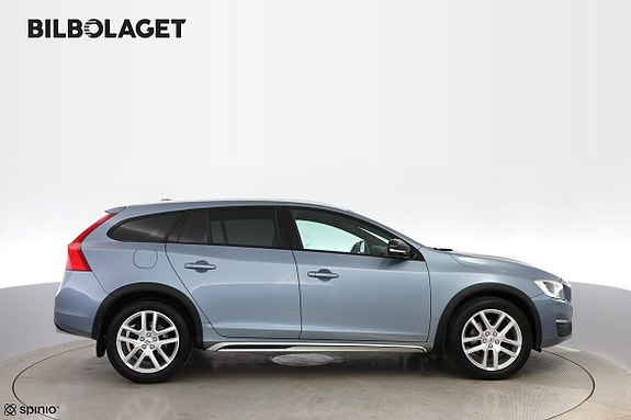 Volvo V60 Cross Country 5 of 5