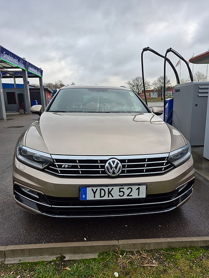 Volkswagen Passat 12 of 12
