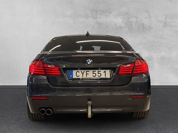 BMW 520d 4 of 5