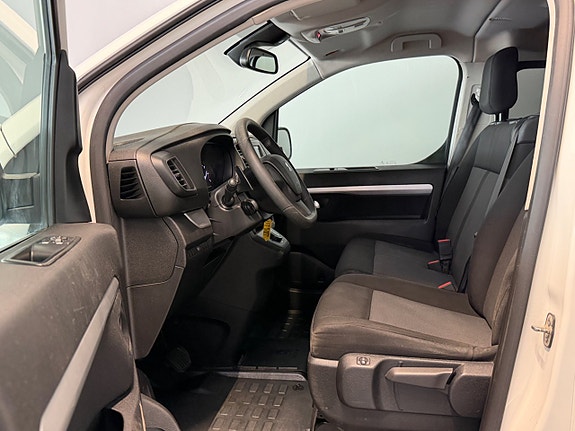 Peugeot Traveller 6 of 13