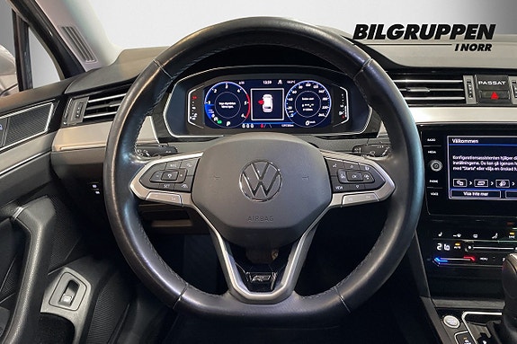 Volkswagen Passat 14 of 22