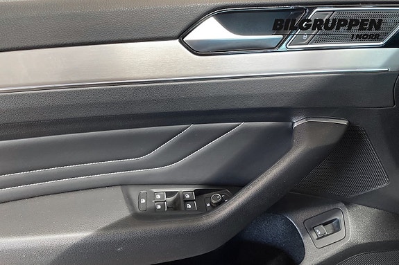 Volkswagen Passat 22 of 22