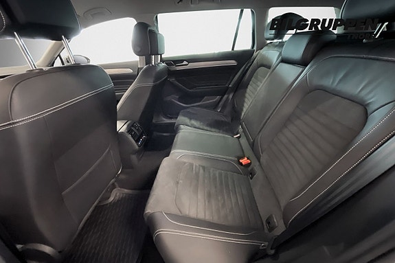 Volkswagen Passat 12 of 22