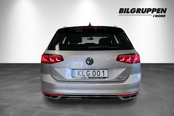 Volkswagen Passat 6 of 22
