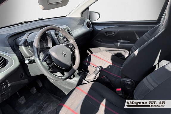 Peugeot 108 4 of 5