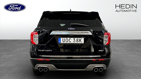 Ford Explorer 7 of 10